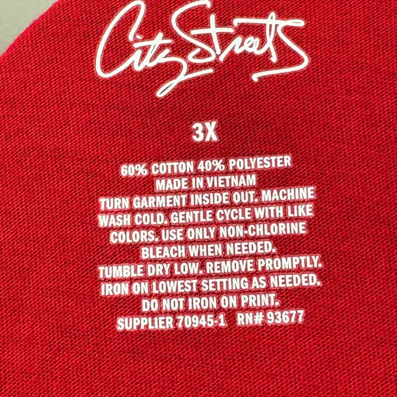 CITY STREETS CHRISTMAS TOP EXCELLENT LIKE NEW CONDITION WOMAN SIZE 3X - Picture 4 of 4